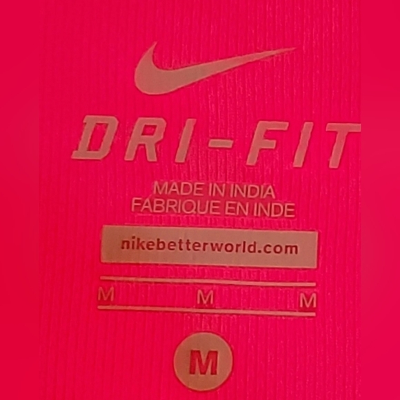 NIKE - Picture 2 of 3